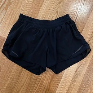 Lululemon Hotty Hot High-Rise Lined Short 4"